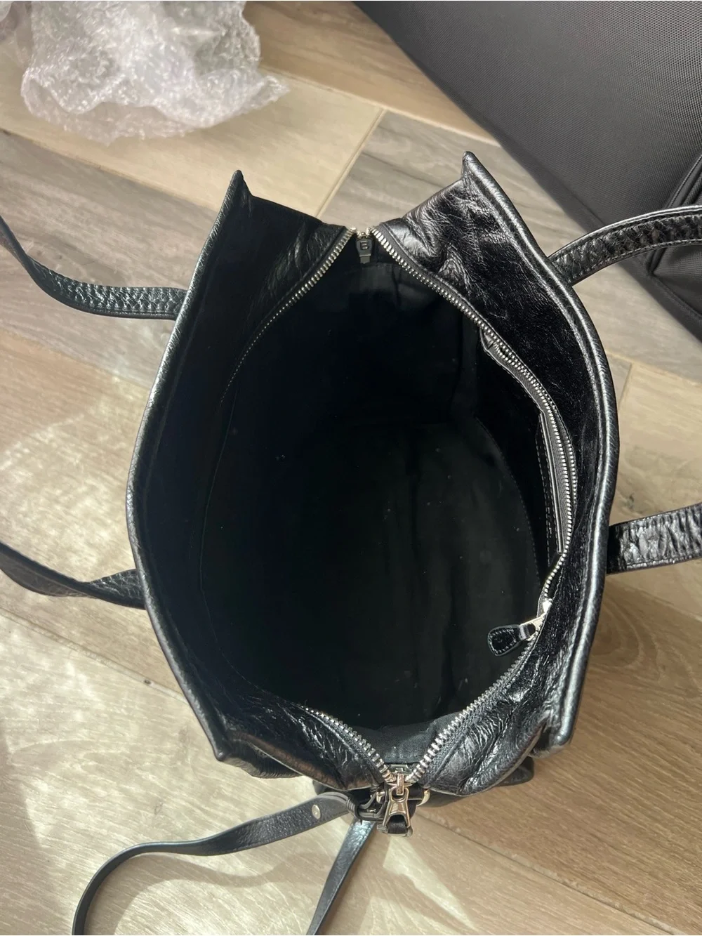 Balenciaga Black Leather Crossbody Tote - Picture 3 of 6